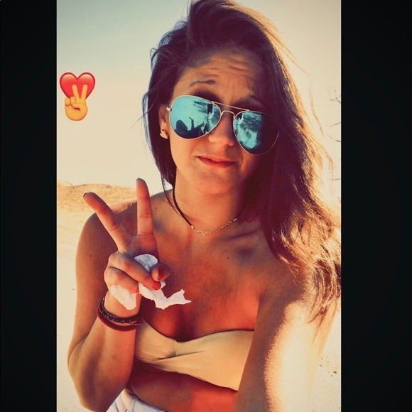 Meet your Posher, Lauren - Picture 9 of 16